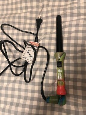 Cortex Hair Rage Multi-Color Ceramic Tapered Curling Wand